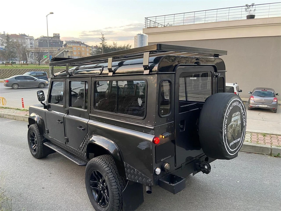 1994 Land Rover Defender 110 - Image 28 of 31