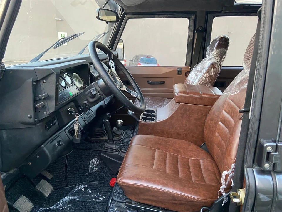 1994 Land Rover Defender 110 - Image 31 of 31