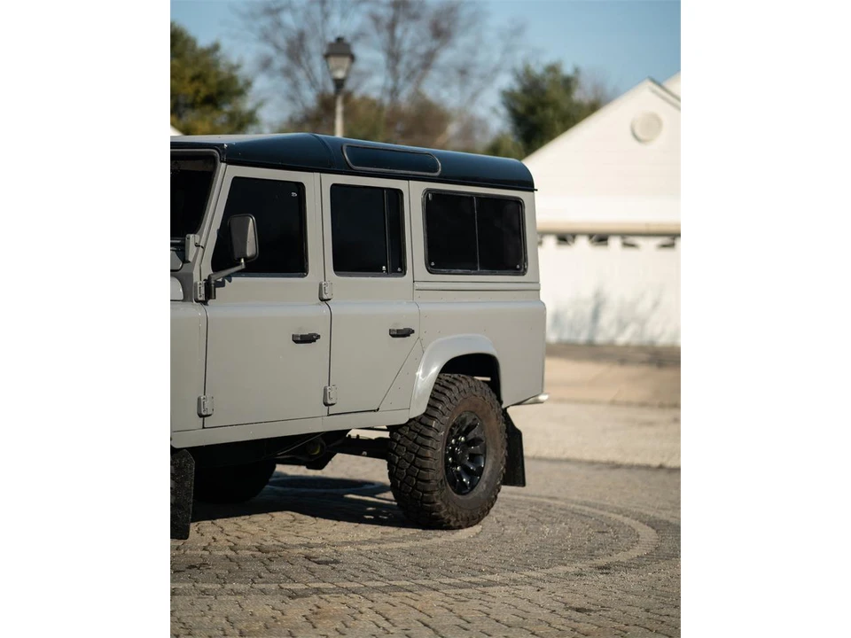1994 Land Rover Defender 110 - Image 4 of 31