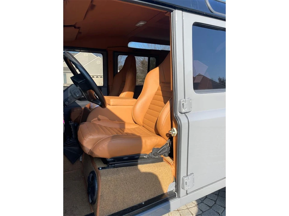 1994 Land Rover Defender 110 - Image 13 of 31
