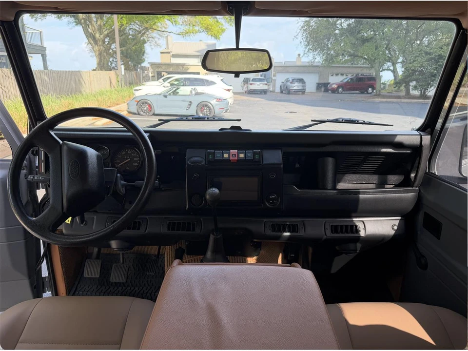 1994 Land Rover Defender 110 - Image 26 of 31