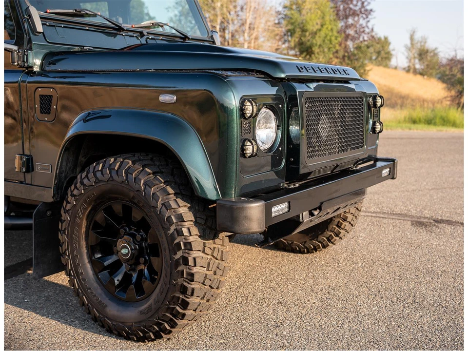 1994 Land Rover Defender 110 - Image 16 of 31