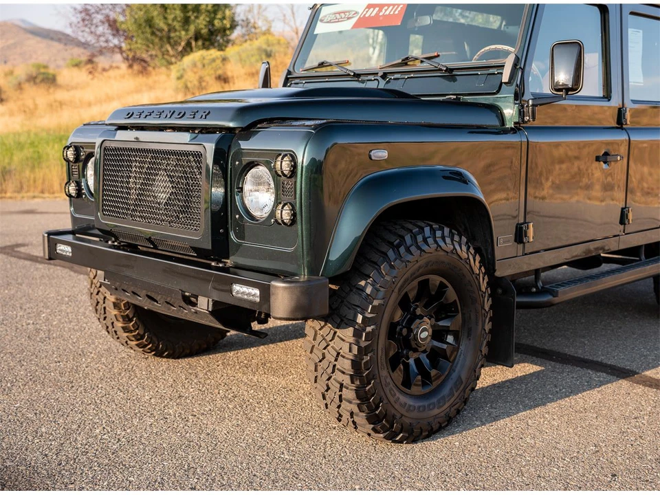 1994 Land Rover Defender 110 - Image 17 of 31