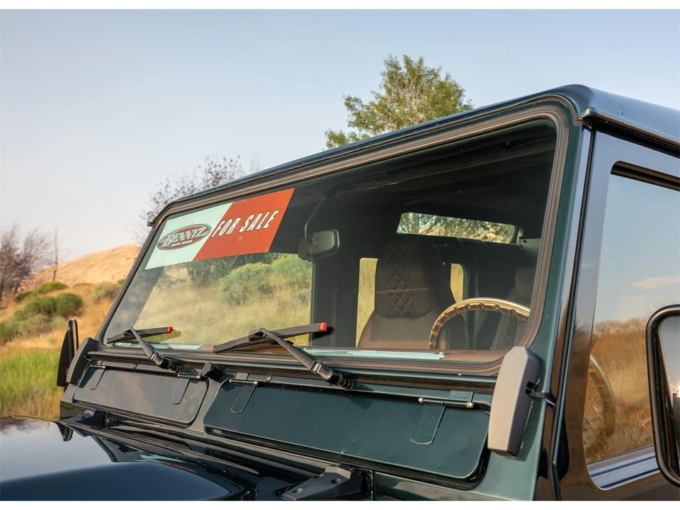 1994 Land Rover Defender 110 - Image 23 of 31