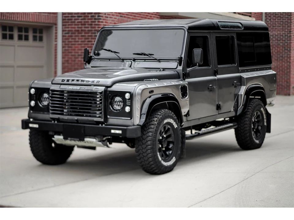 1994 Land Rover Defender 110 - Image 2 of 31