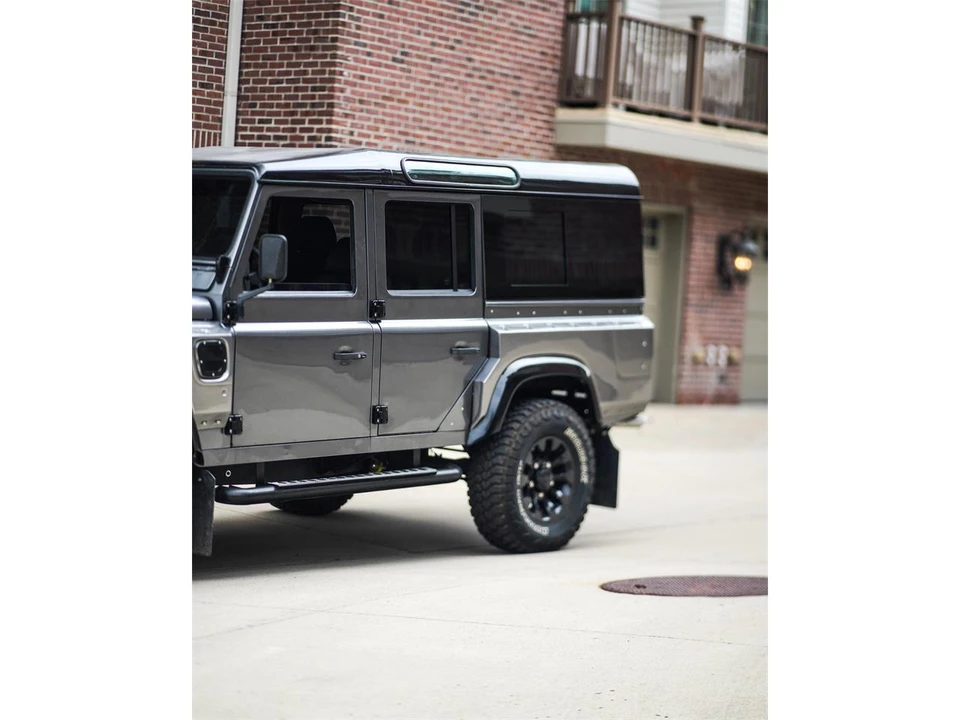 1994 Land Rover Defender 110 - Image 4 of 31