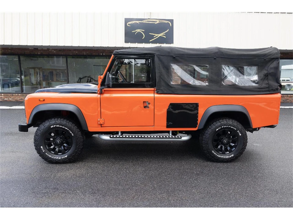1994 Land Rover Defender 110 - Image 2 of 18