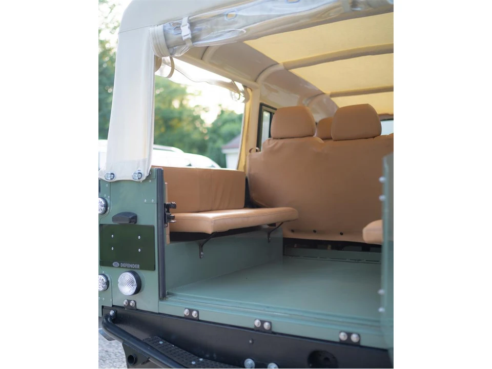 1994 Land Rover Defender 110 - Image 10 of 31