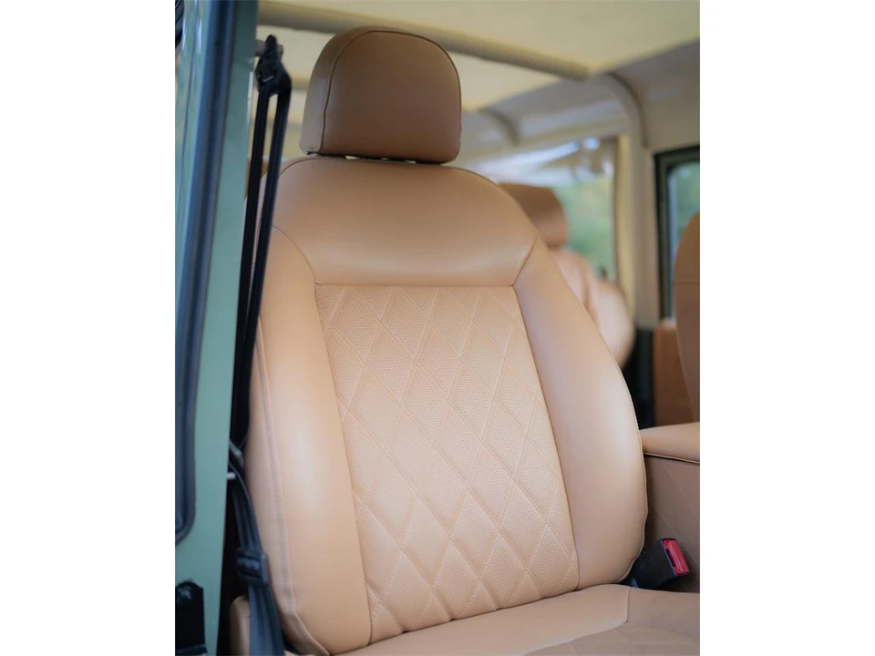 1994 Land Rover Defender 110 - Image 14 of 31