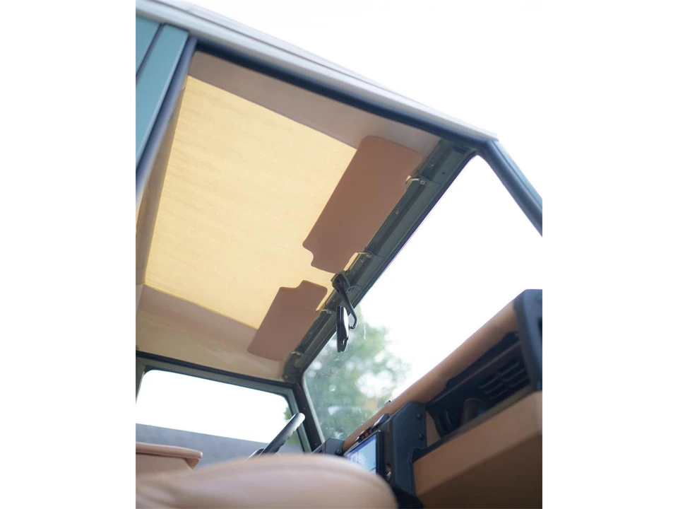 1994 Land Rover Defender 110 - Image 16 of 31
