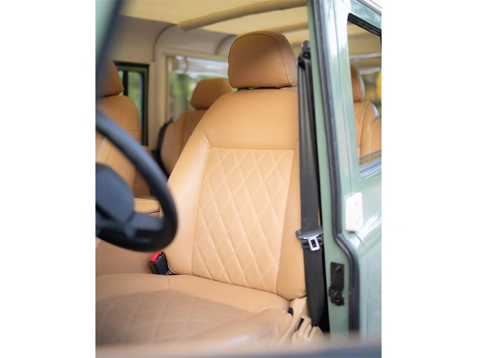 1994 Land Rover Defender 110 - Image 18 of 31
