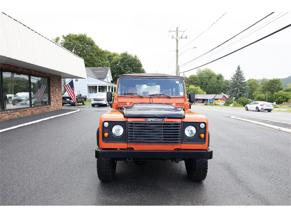 1994 Land Rover Defender 110 - Image 8 of 18