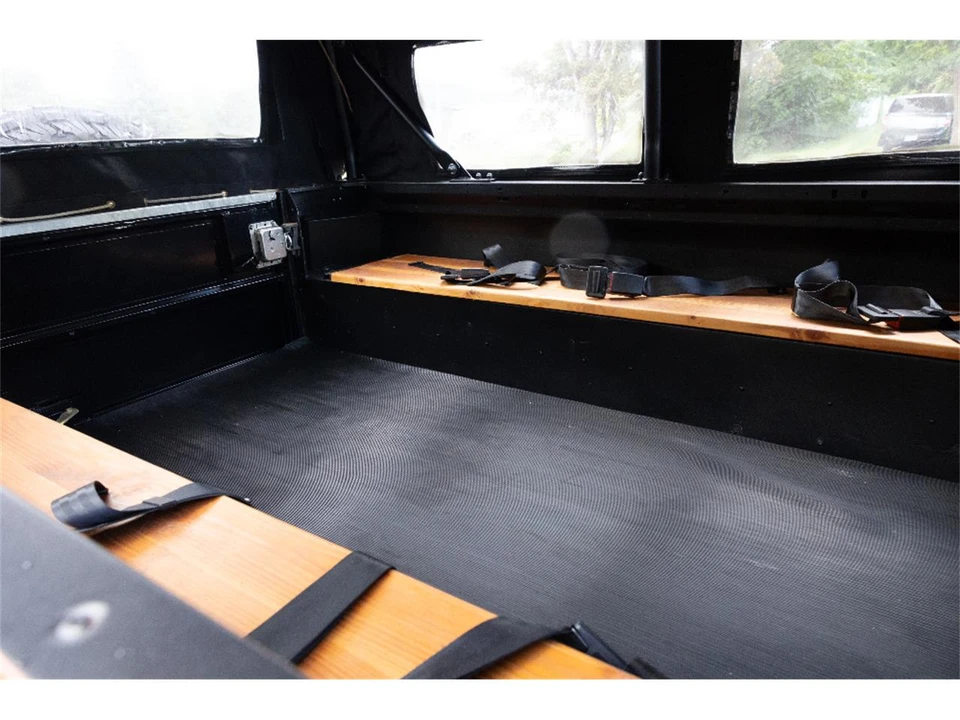 1994 Land Rover Defender 110 - Image 10 of 18