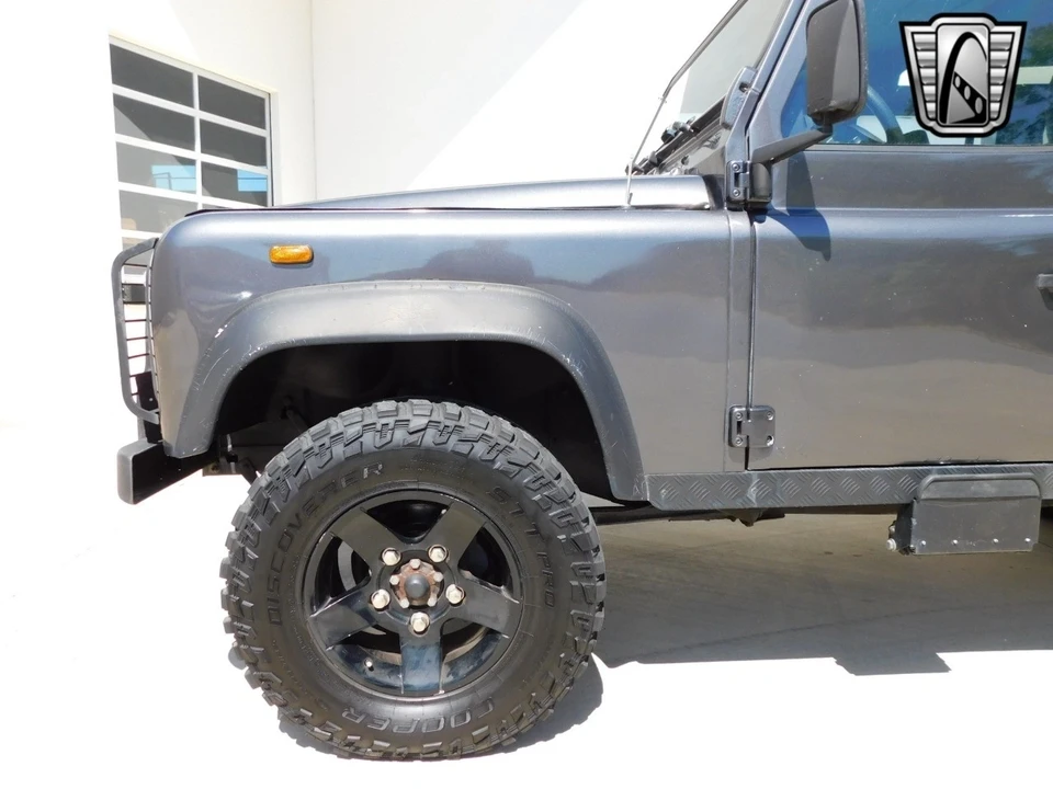1994 Land Rover Defender 110 - Image 7 of 12