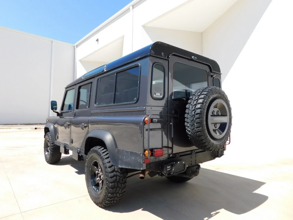 1994 Land Rover Defender 110 - Image 10 of 12