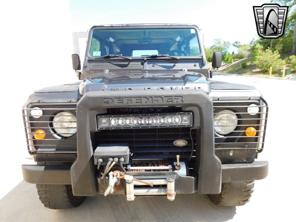 1994 Land Rover Defender 110 - Image 4 of 12