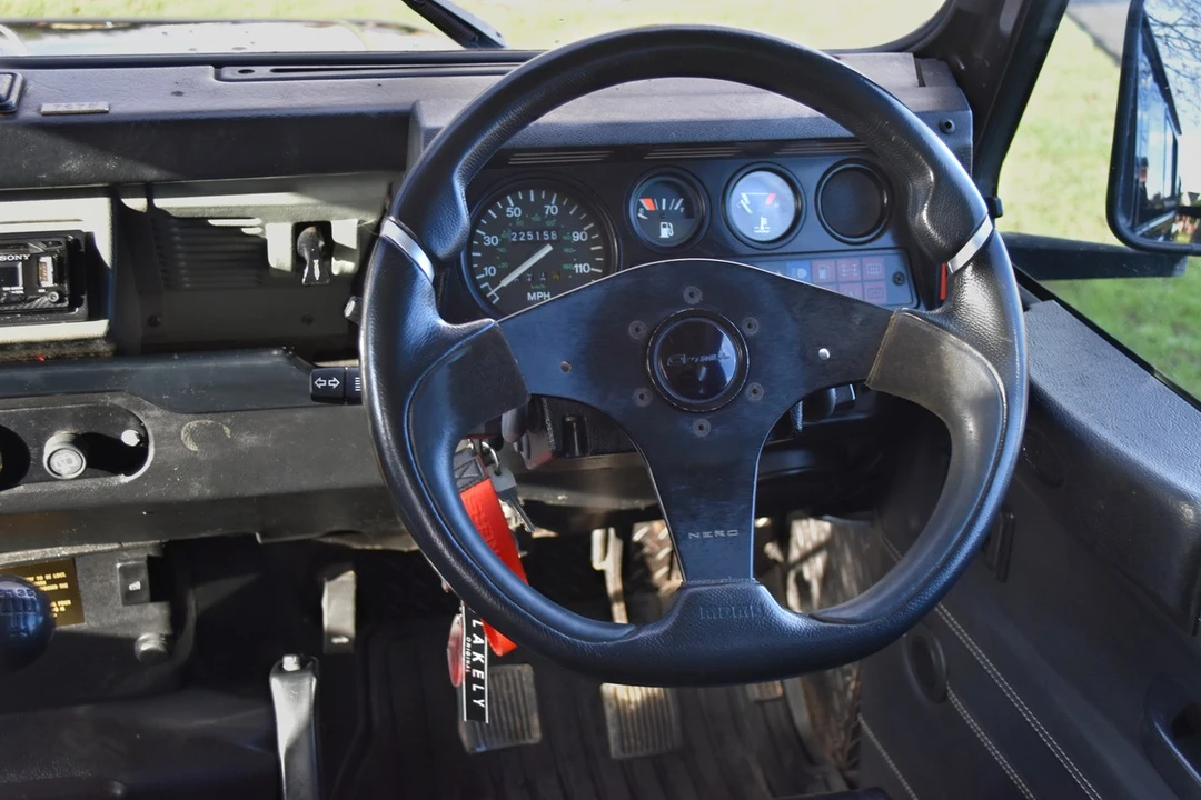 1994 Land Rover Defender 110 - Image 22 of 30