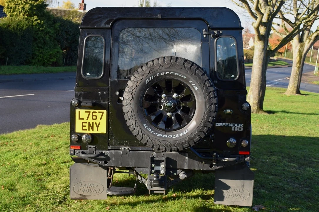 1994 Land Rover Defender 110 - Image 5 of 30