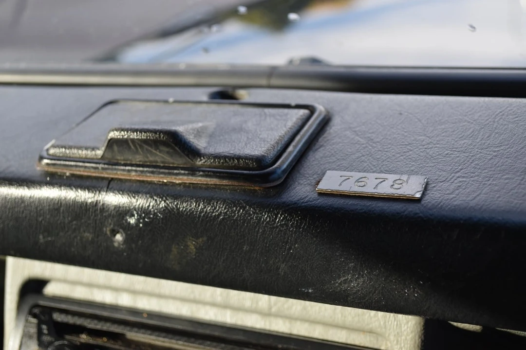 1994 Land Rover Defender 110 - Image 25 of 30
