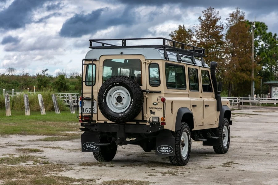 1994 Land Rover Defender 110 - Image 28 of 31