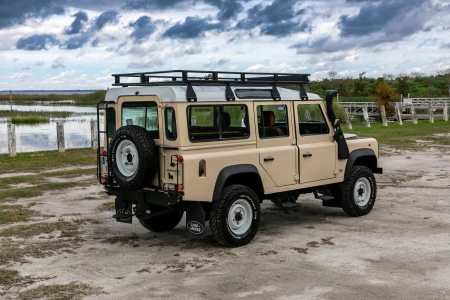 1994 Land Rover Defender 110 - Image 24 of 31