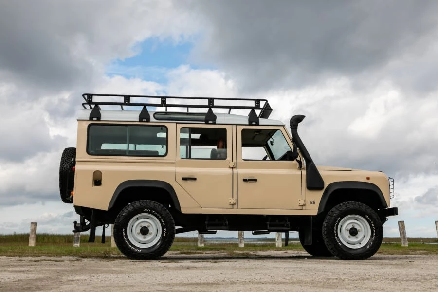 1994 Land Rover Defender 110 - Image 18 of 31