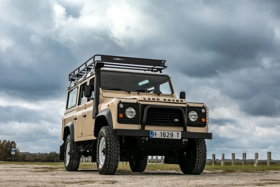 1994 Land Rover Defender 110 - Image 19 of 31