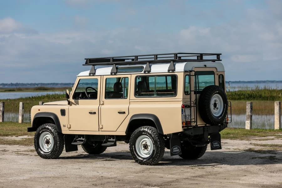 1994 Land Rover Defender 110 - Image 6 of 31