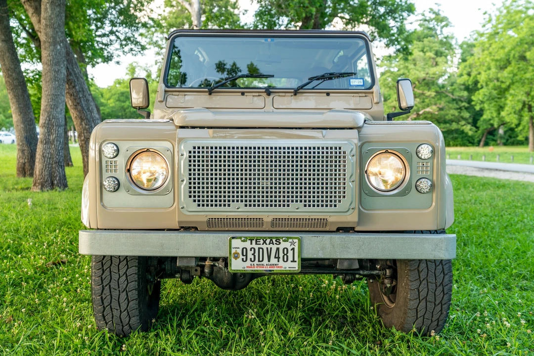 1994 Land Rover Defender 110 - Image 3 of 31