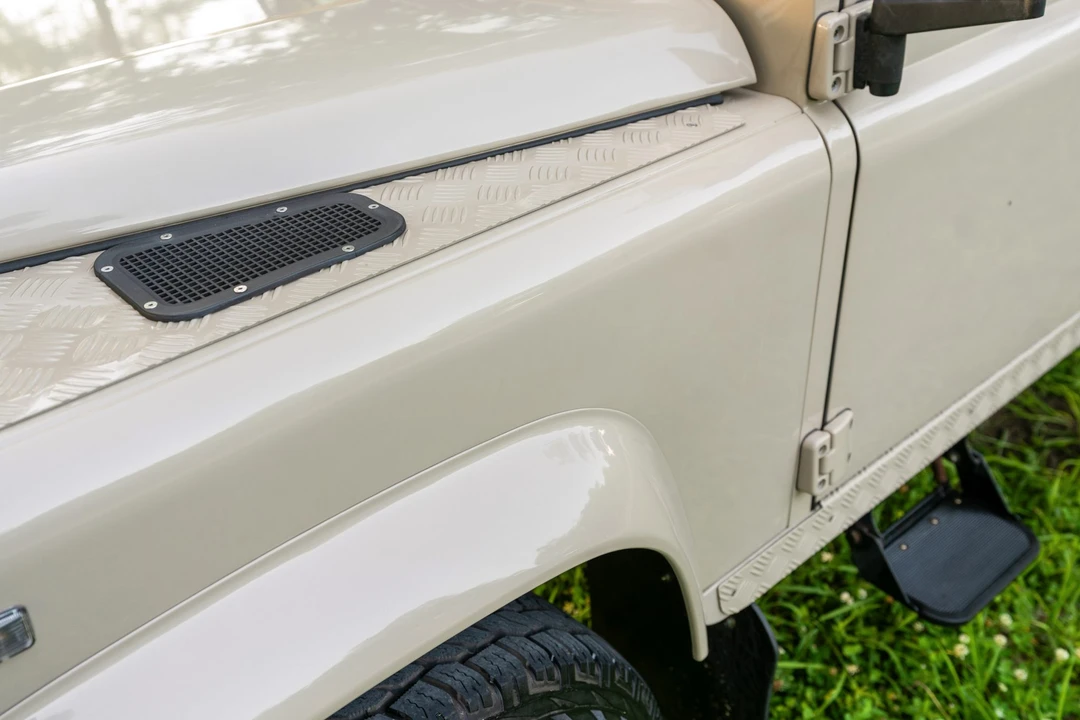 1994 Land Rover Defender 110 - Image 24 of 31