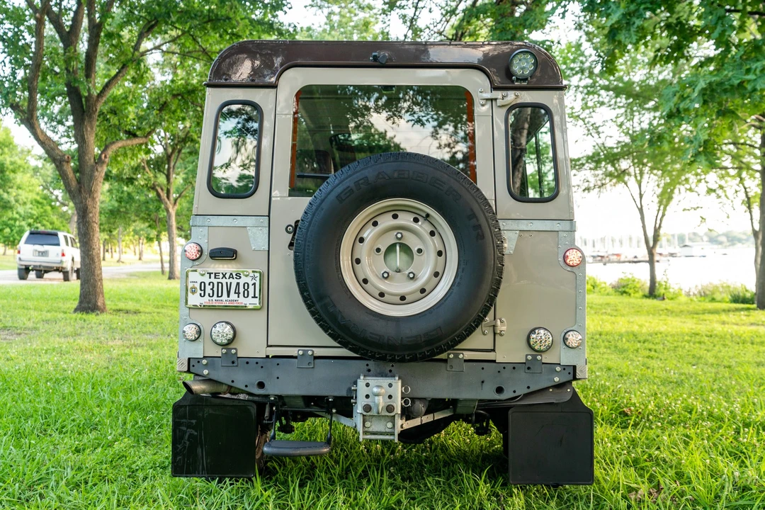 1994 Land Rover Defender 110 - Image 7 of 31