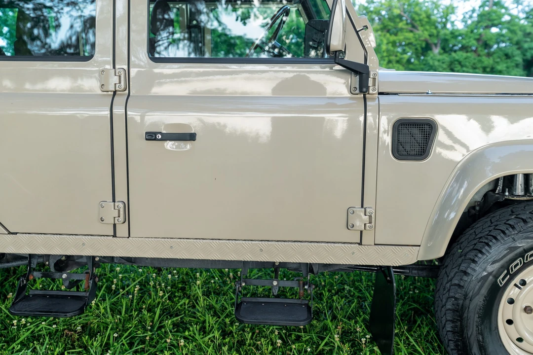 1994 Land Rover Defender 110 - Image 27 of 31