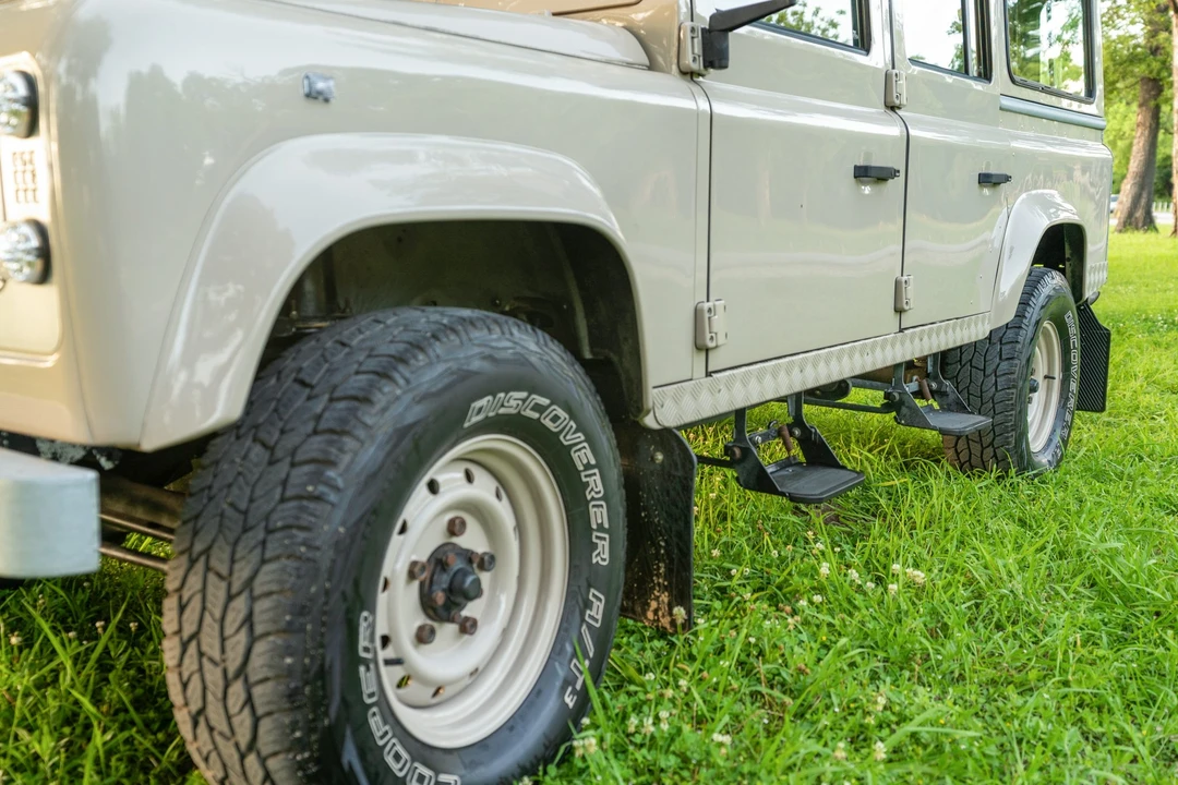 1994 Land Rover Defender 110 - Image 20 of 31