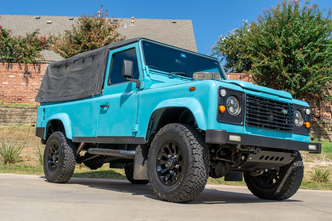 1994 Land Rover Defender 110 - Image 9 of 31