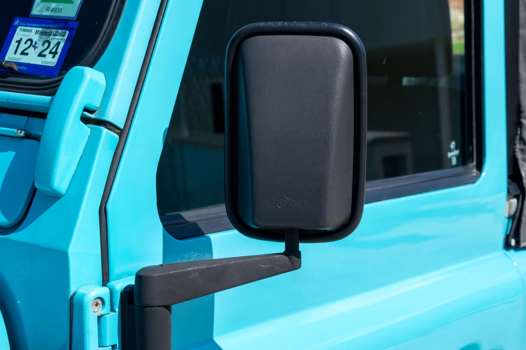 1994 Land Rover Defender 110 - Image 19 of 31