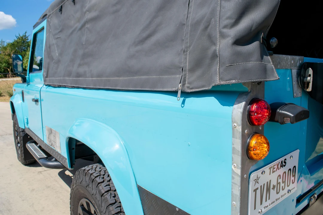 1994 Land Rover Defender 110 - Image 25 of 31