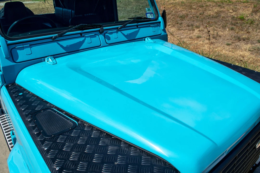 1994 Land Rover Defender 110 - Image 10 of 31