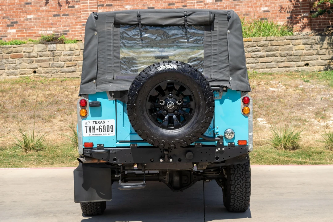 1994 Land Rover Defender 110 - Image 5 of 31