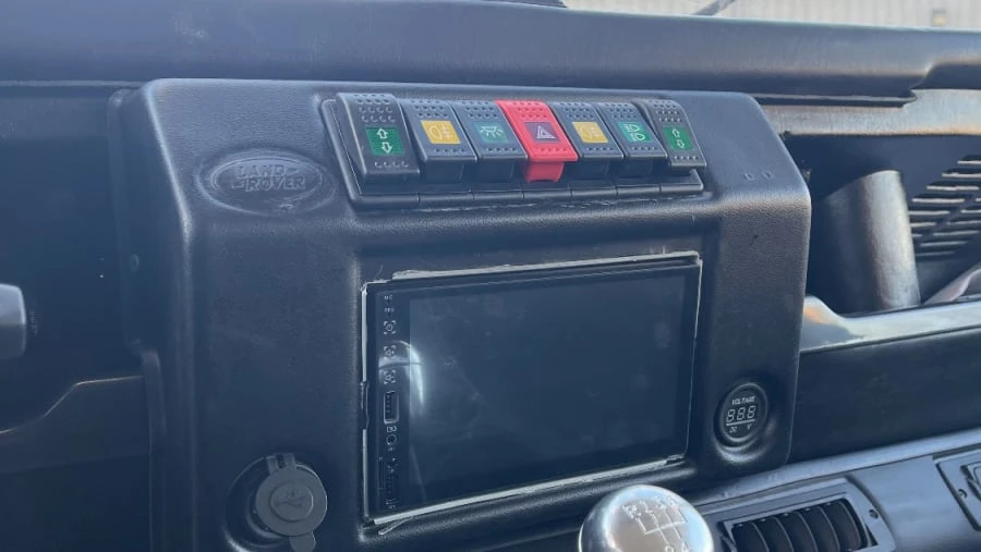 1994 Land Rover Defender 110 - Image 11 of 14