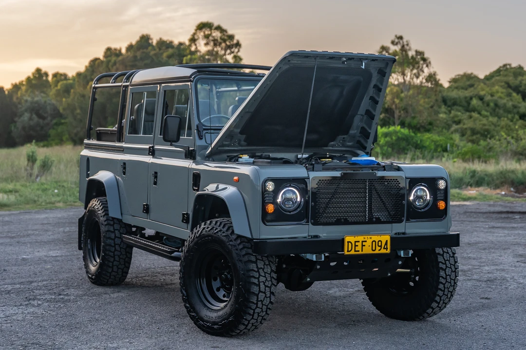 1994 Land Rover Defender 110 - Image 30 of 31