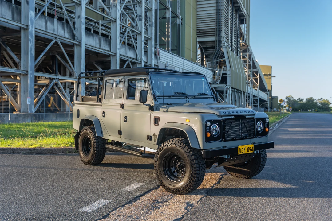 1994 Land Rover Defender 110 - Image 25 of 31