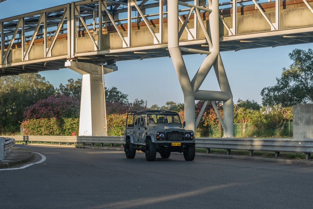 1994 Land Rover Defender 110 - Image 27 of 31