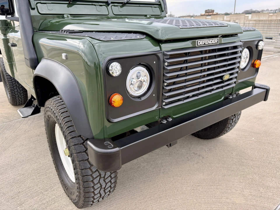 1994 Land Rover Defender 110 - Image 27 of 31
