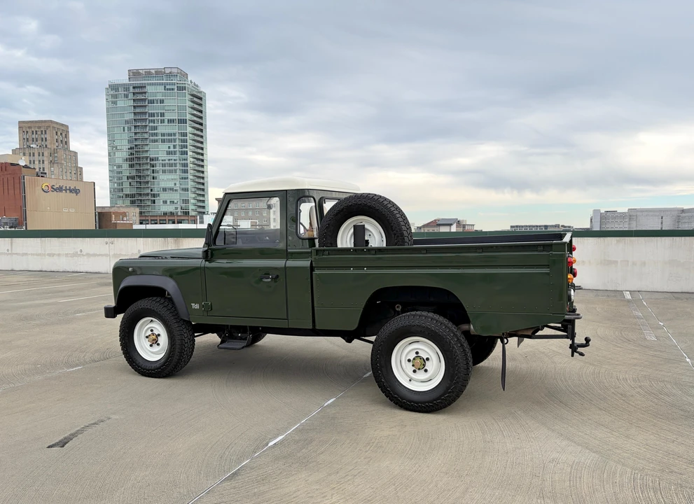 1994 Land Rover Defender 110 - Image 13 of 31