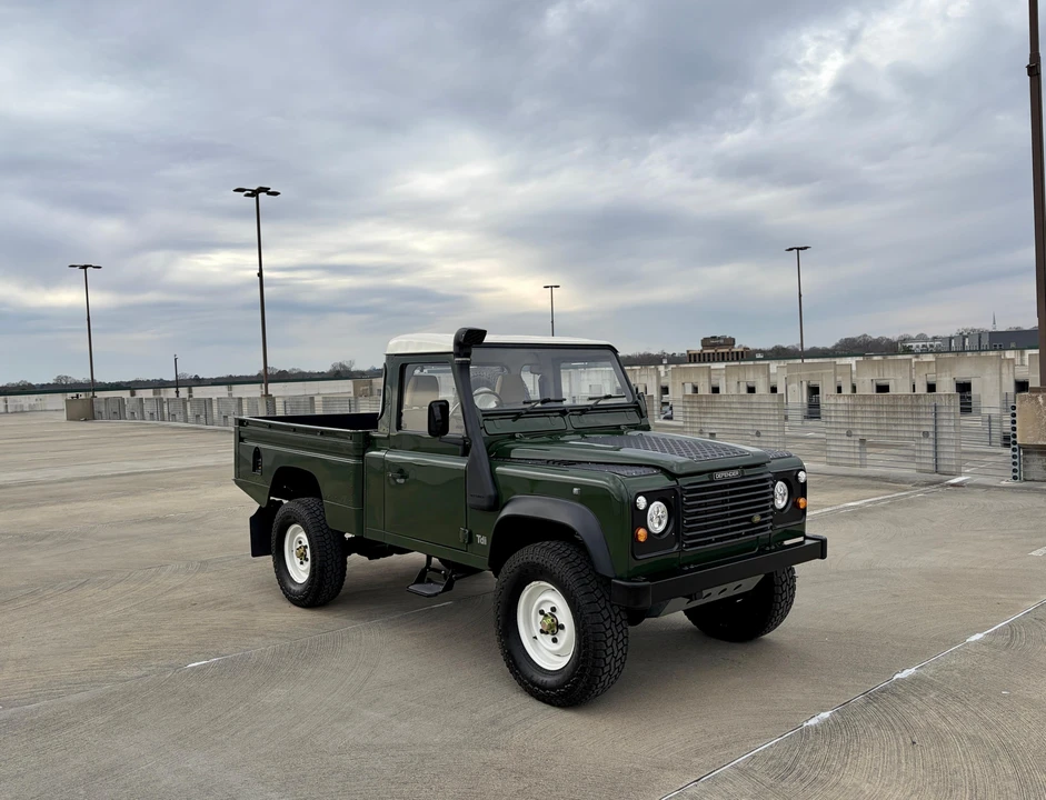 1994 Land Rover Defender 110 - Image 24 of 31