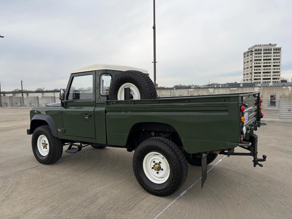 1994 Land Rover Defender 110 - Image 14 of 31