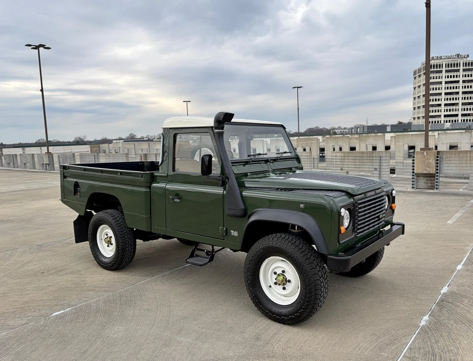 1994 Land Rover Defender 110 - Image 19 of 31