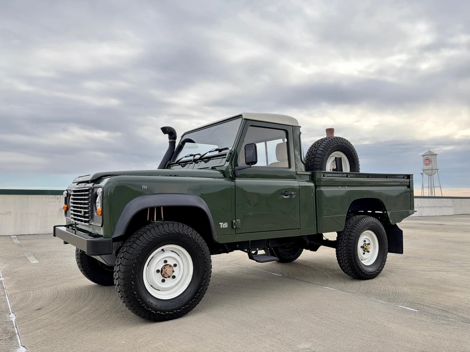 1994 Land Rover Defender 110 - Image 11 of 31
