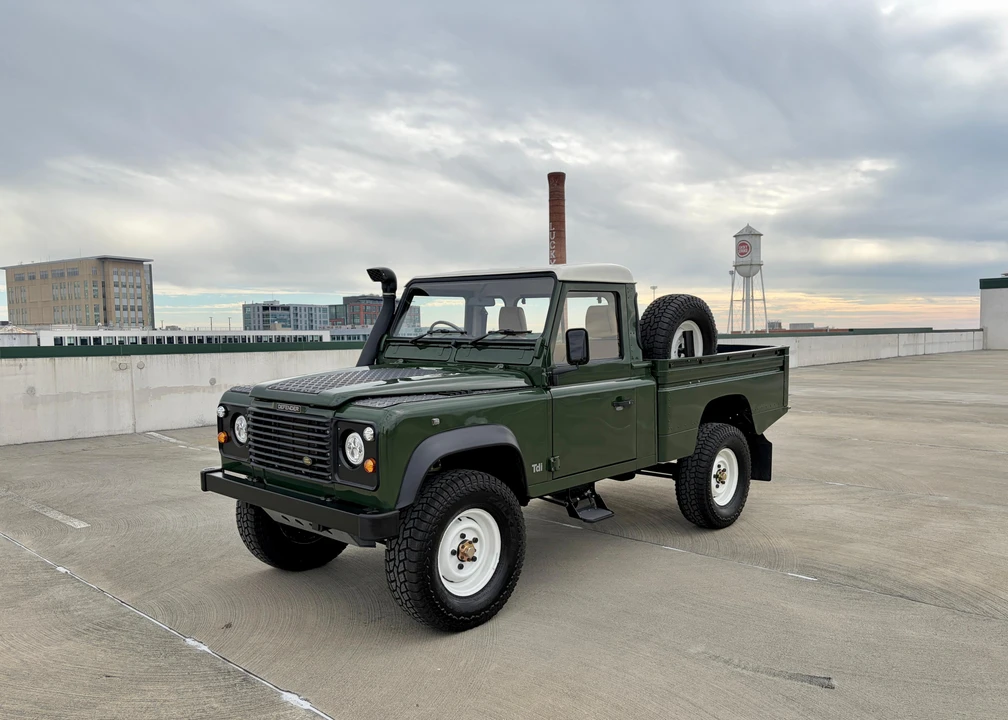 1994 Land Rover Defender 110 - Image 7 of 31