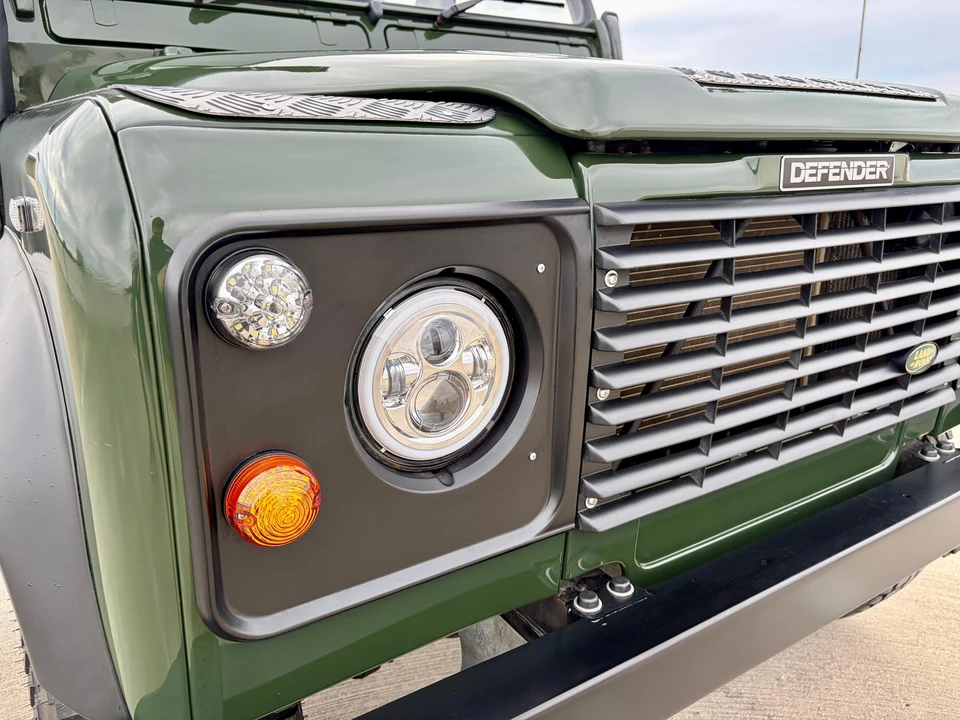 1994 Land Rover Defender 110 - Image 29 of 31